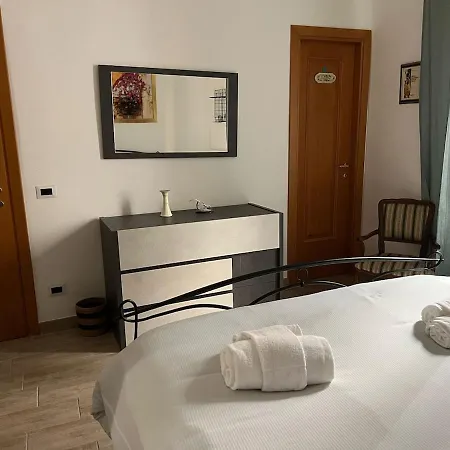 Saint Peter & Giulio Cesare