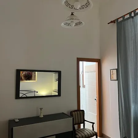 Saint Peter & Giulio Cesare Róma